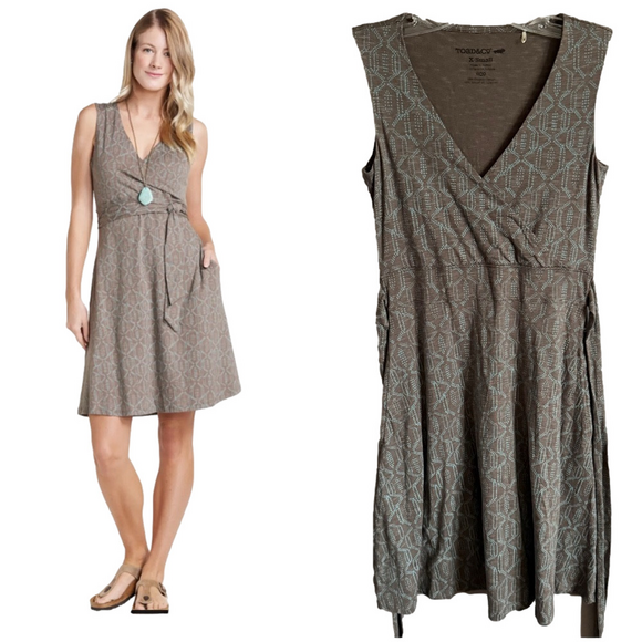 Toad&Co Dresses & Skirts - Toad & Co Cue Wrap Sleeveless Dress Falcon Brown Batik Dot Print Size XS